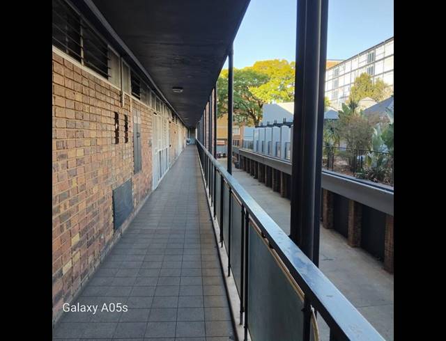 2 BEDROOM PROPERTY TO RENT IN MUCKLENEUK